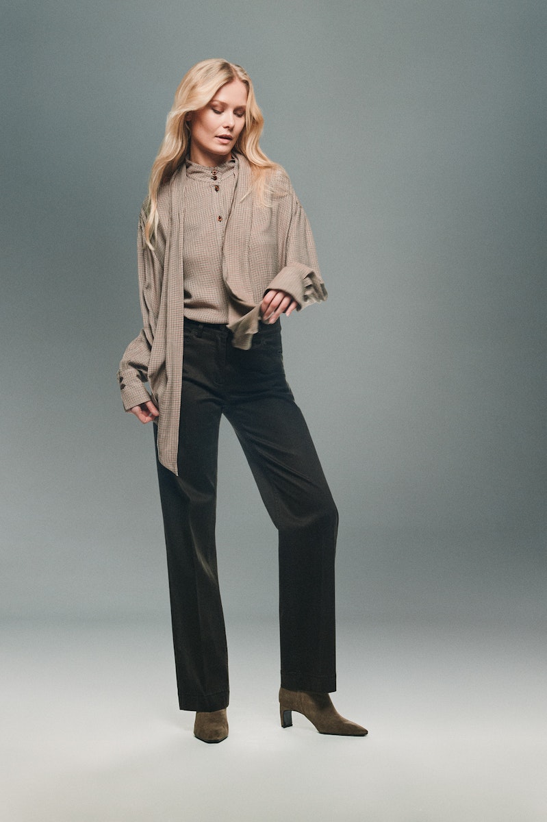 TONI_fall_winter_2026_medium_21-14_1213-57_790_142_V3
